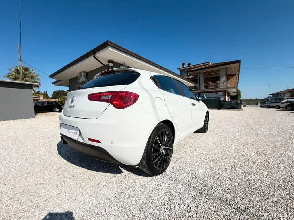 Alfa Romeo Giulietta 1.6 JTDm-2 105 cv exclusive 07/2012-photo-9