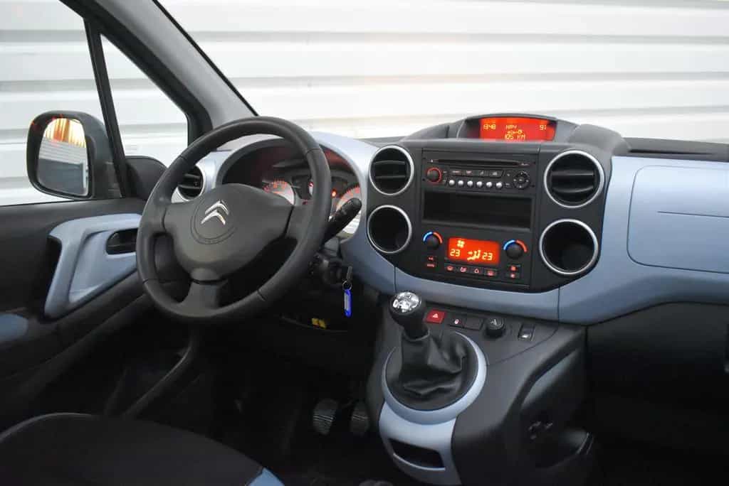 Citroën Berlingo Kombi Selection+SHZ+PDC+AHK+Tempomat 06/2014-photo-12