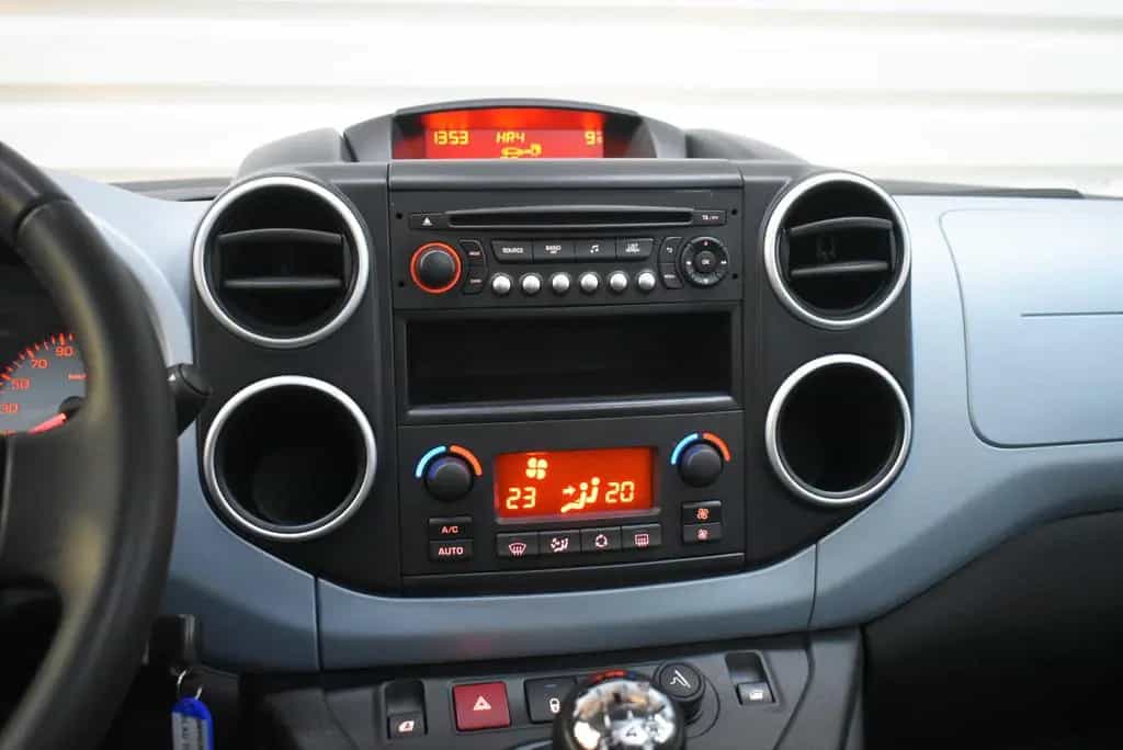 Citroën Berlingo Kombi Selection+SHZ+PDC+AHK+Tempomat 06/2014-photo-14