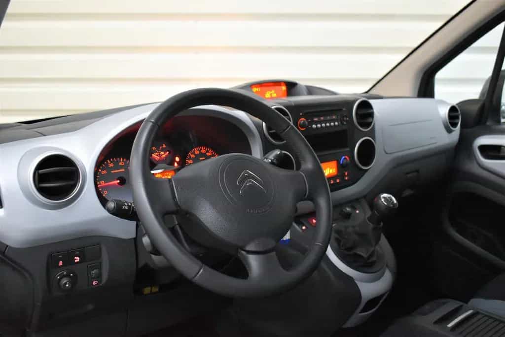 Citroën Berlingo Kombi Selection+SHZ+PDC+AHK+Tempomat 06/2014-photo-5