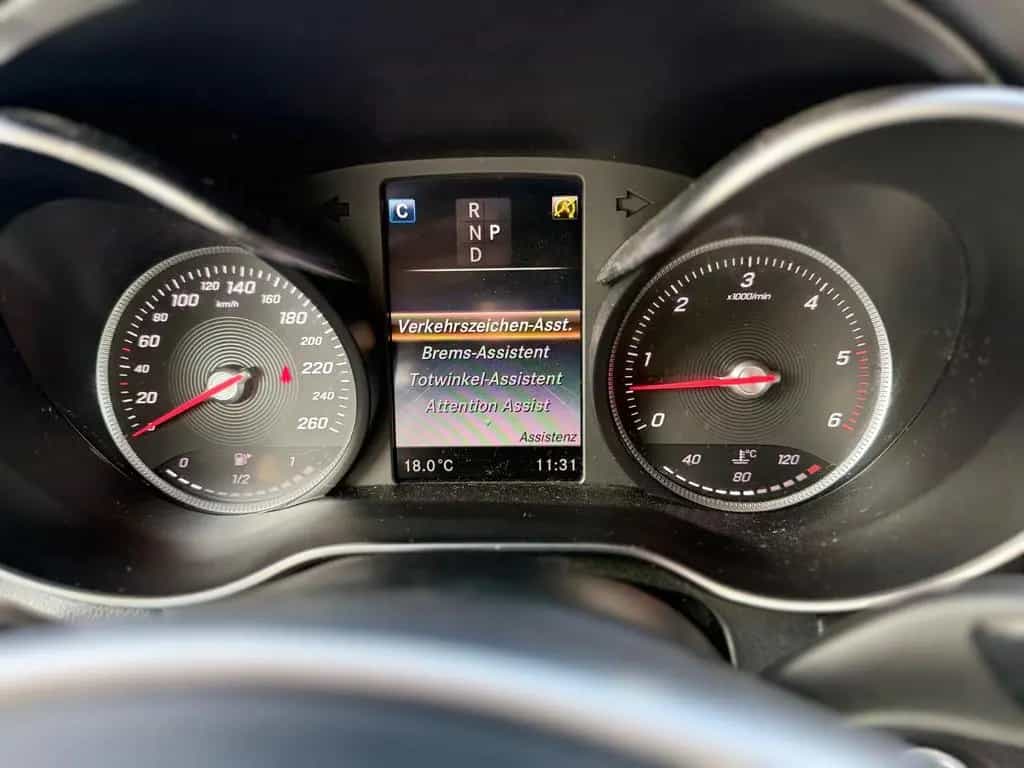 Mercedes-Benz GLC-Class 350d 4Matic AMG LINE AHK Burmaster Tot&Spur 10/2017-photo-18