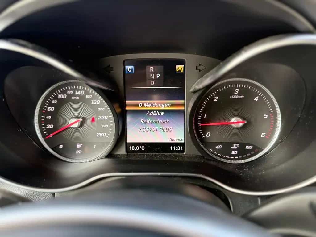 Mercedes-Benz GLC-Class 350d 4Matic AMG LINE AHK Burmaster Tot&Spur 10/2017-photo-20