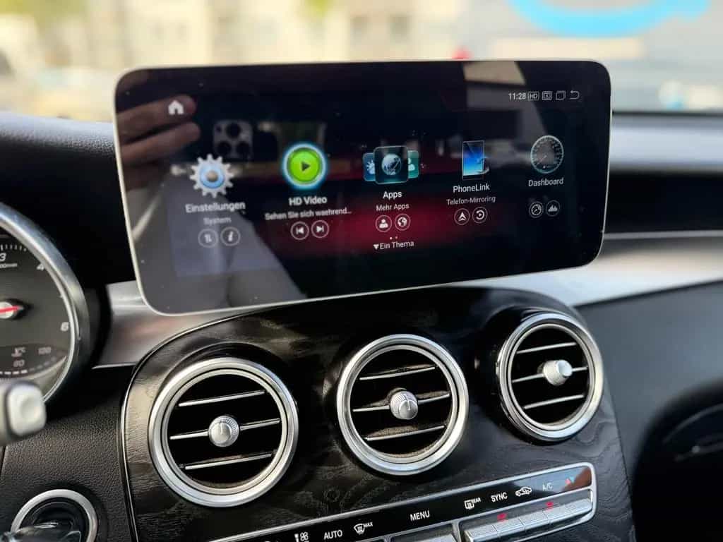 Mercedes-Benz GLC-Class 350d 4Matic AMG LINE AHK Burmaster Tot&Spur 10/2017-photo-22
