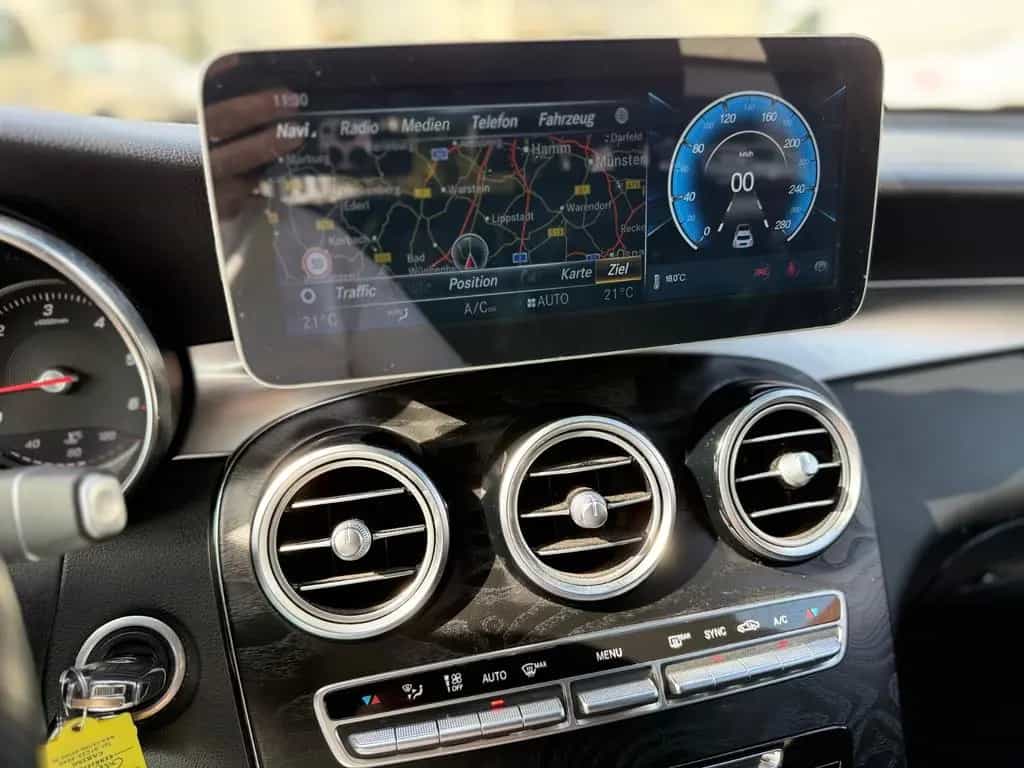 Mercedes-Benz GLC-Class 350d 4Matic AMG LINE AHK Burmaster Tot&Spur 10/2017-photo-24