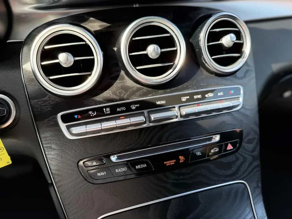 Mercedes-Benz GLC-Class 350d 4Matic AMG LINE AHK Burmaster Tot&Spur 10/2017-photo-25