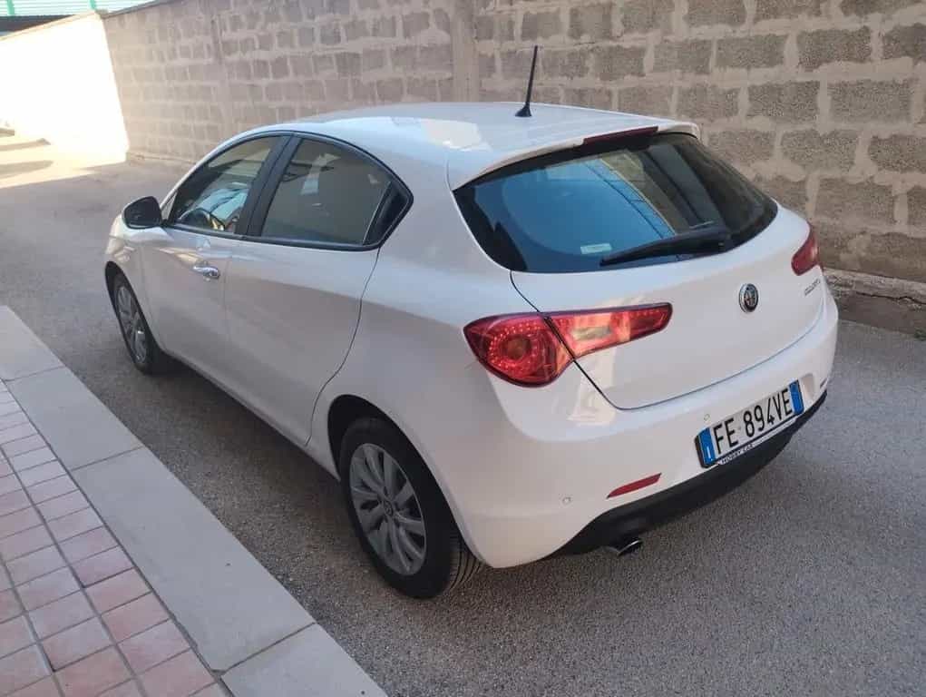 Alfa Romeo Giulietta ROMEO GIULIETTA 1.6 JTDm-2 120 CV Progressi 07/2016-photo-3