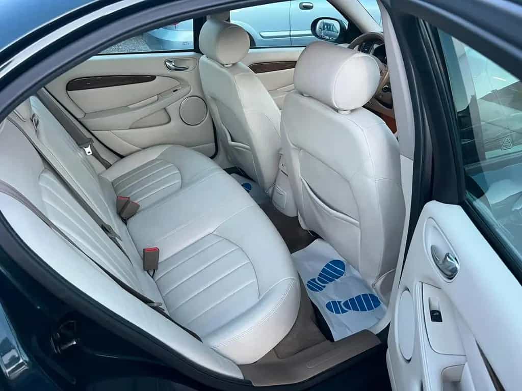 Jaguar X-Type 2.5 Liter V6 *TÜV/ASU NEU* 12/2001-photo-12