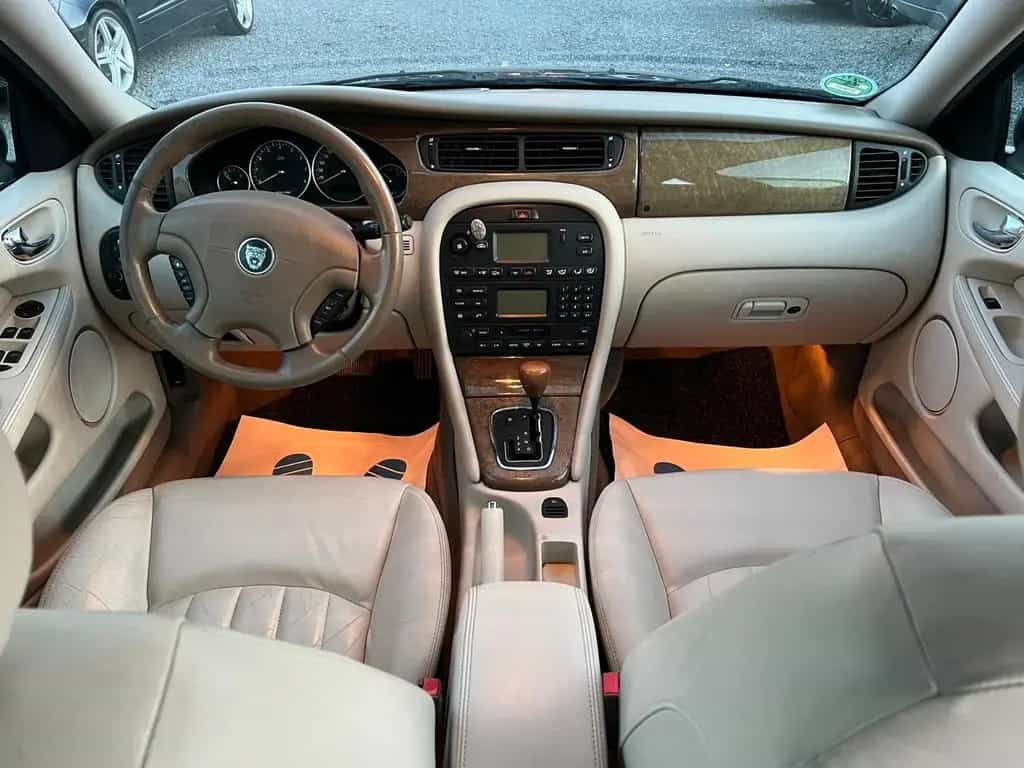 Jaguar X-Type 2.5 Liter V6 *TÜV/ASU NEU* 12/2001-photo-14
