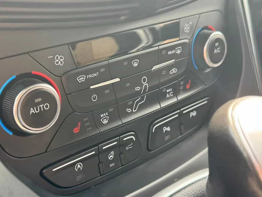 Ford Kuga ST-Line 1.5 1st Hand/AHK/Scheckheft/VOLL 03/2018-photo-22