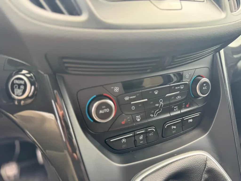 Ford Kuga ST-Line 1.5 1st Hand/AHK/Scheckheft/VOLL 03/2018-photo-23