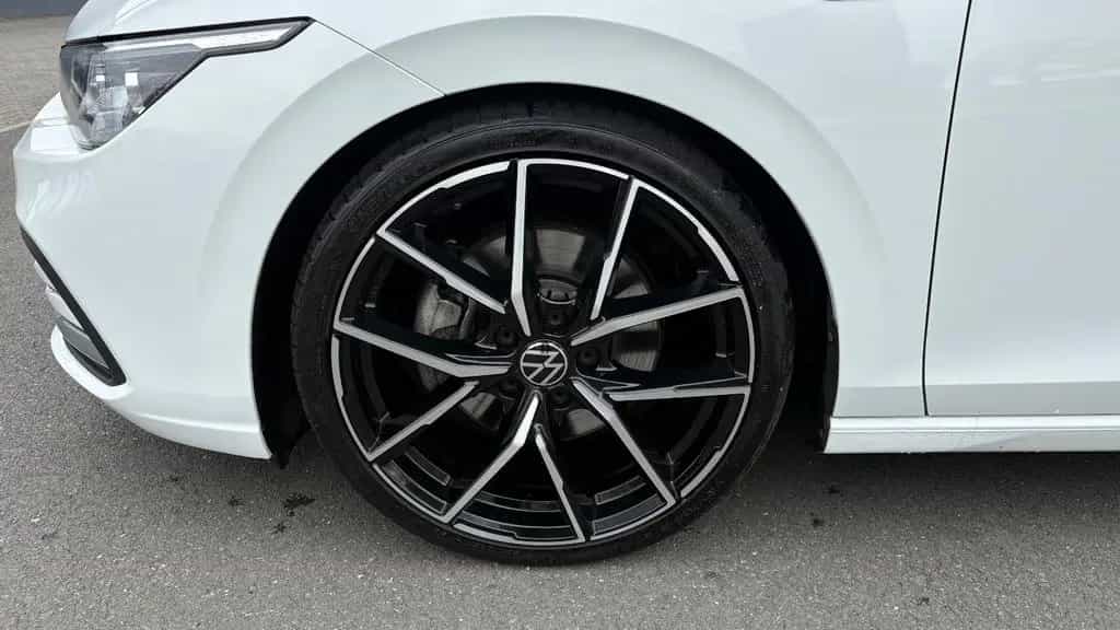 Volkswagen Golf VIII 1.5l TSI Style IQ.LIGHT,PANO,19" ZOLL 12/2019-photo-11