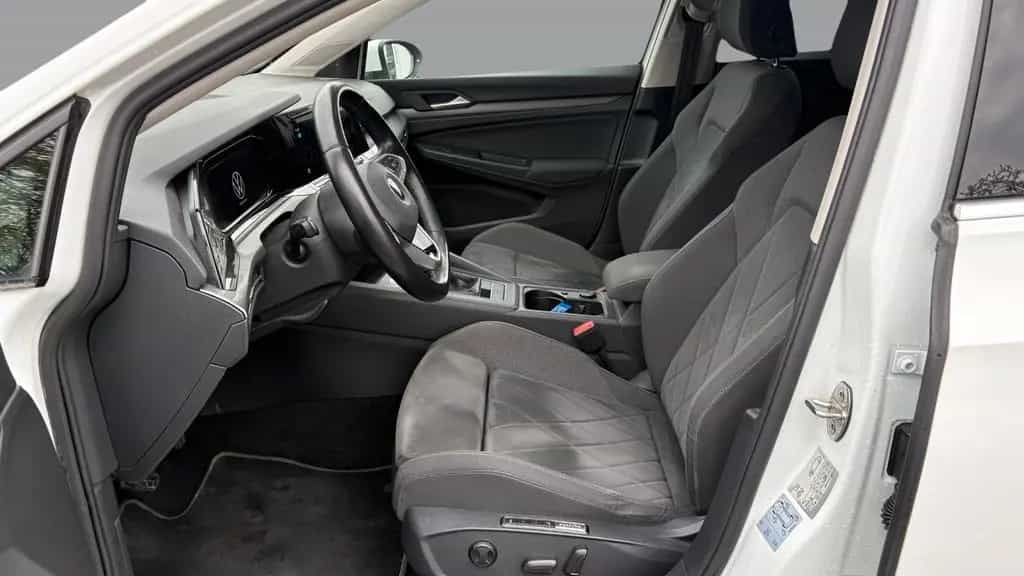 Volkswagen Golf VIII 1.5l TSI Style IQ.LIGHT,PANO,19" ZOLL 12/2019-photo-12