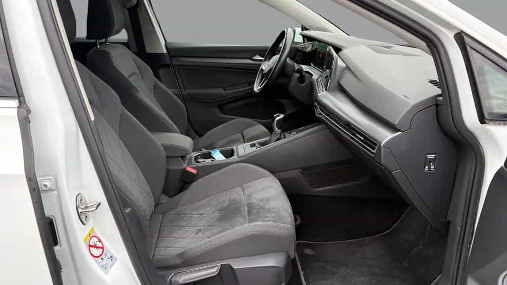 Volkswagen Golf VIII 1.5l TSI Style IQ.LIGHT,PANO,19" ZOLL 12/2019-photo-17