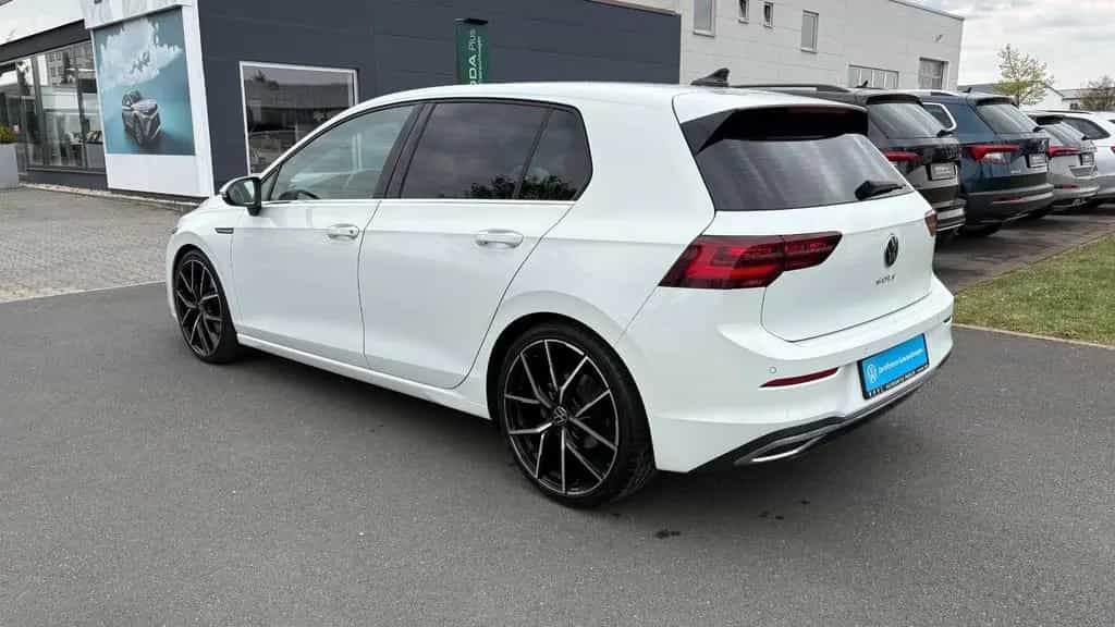 Volkswagen Golf VIII 1.5l TSI Style IQ.LIGHT,PANO,19" ZOLL 12/2019-photo-2