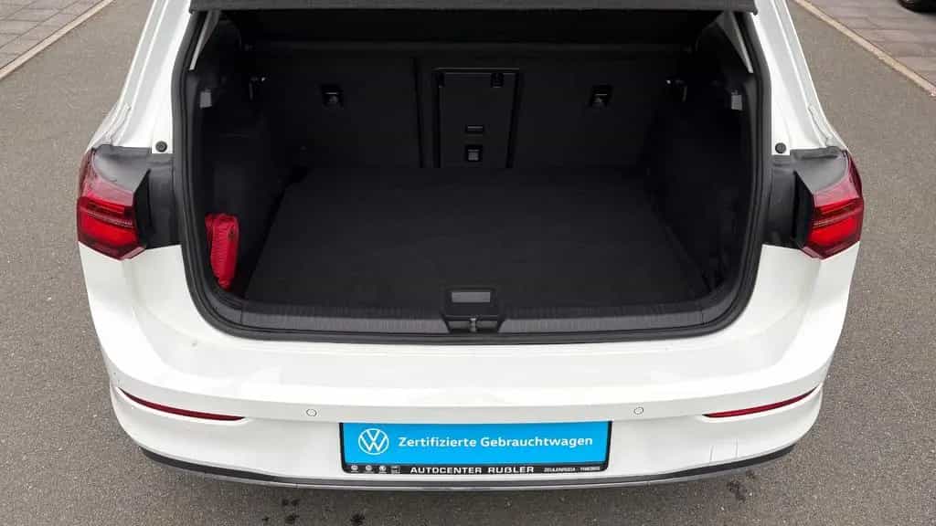 Volkswagen Golf VIII 1.5l TSI Style IQ.LIGHT,PANO,19" ZOLL 12/2019-photo-4