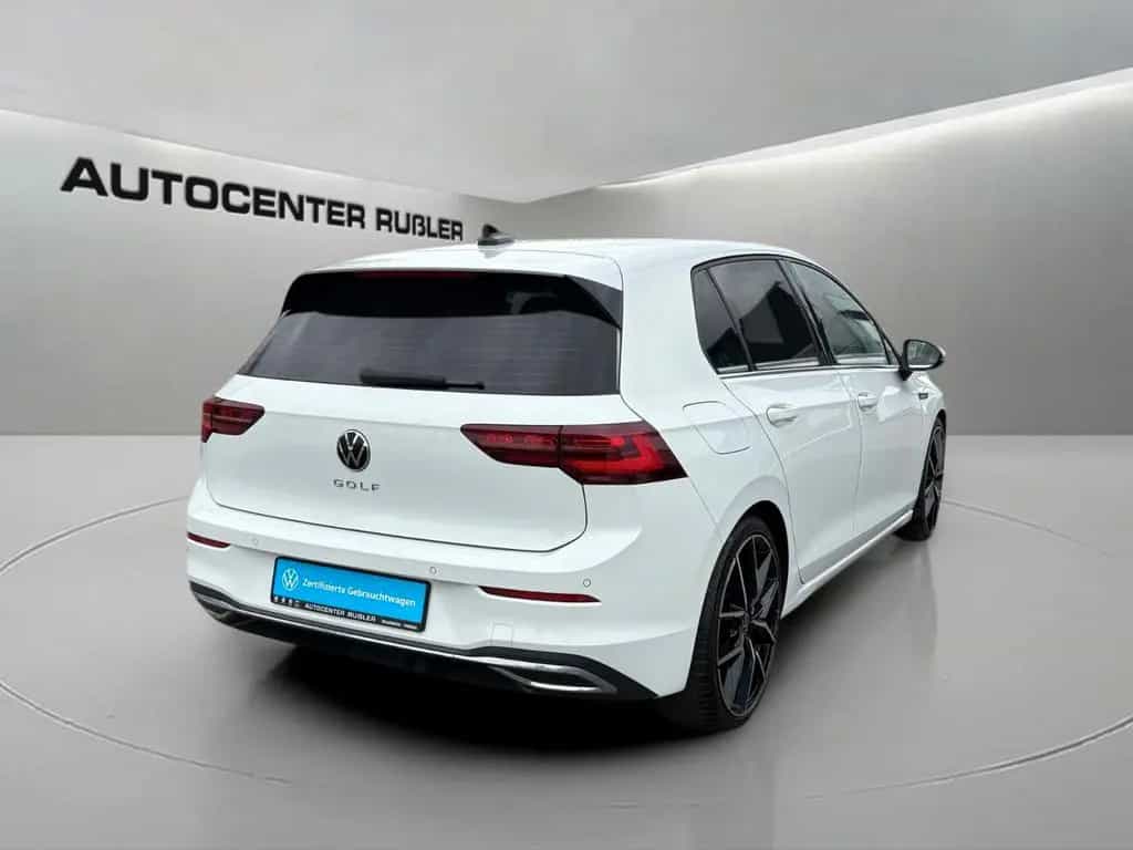 Volkswagen Golf VIII 1.5l TSI Style IQ.LIGHT,PANO,19" ZOLL 12/2019-photo-5
