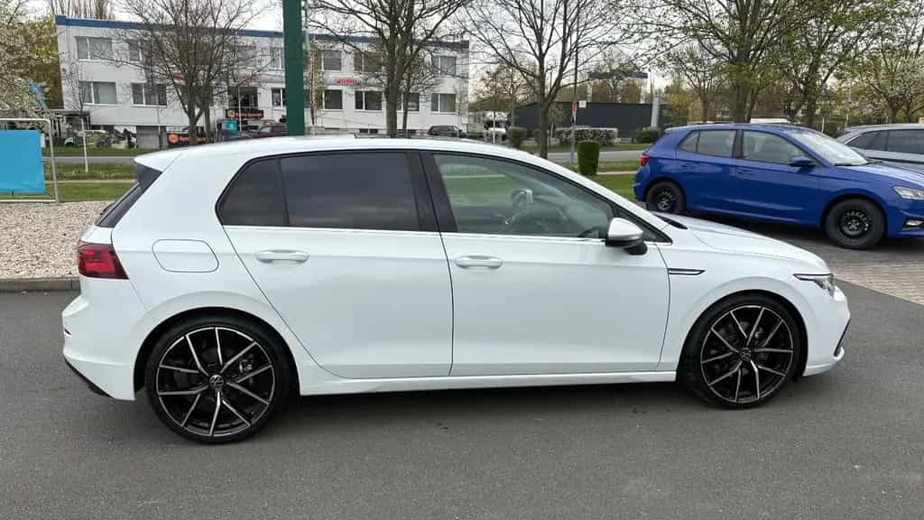 Volkswagen Golf VIII 1.5l TSI Style IQ.LIGHT,PANO,19" ZOLL 12/2019-photo-7
