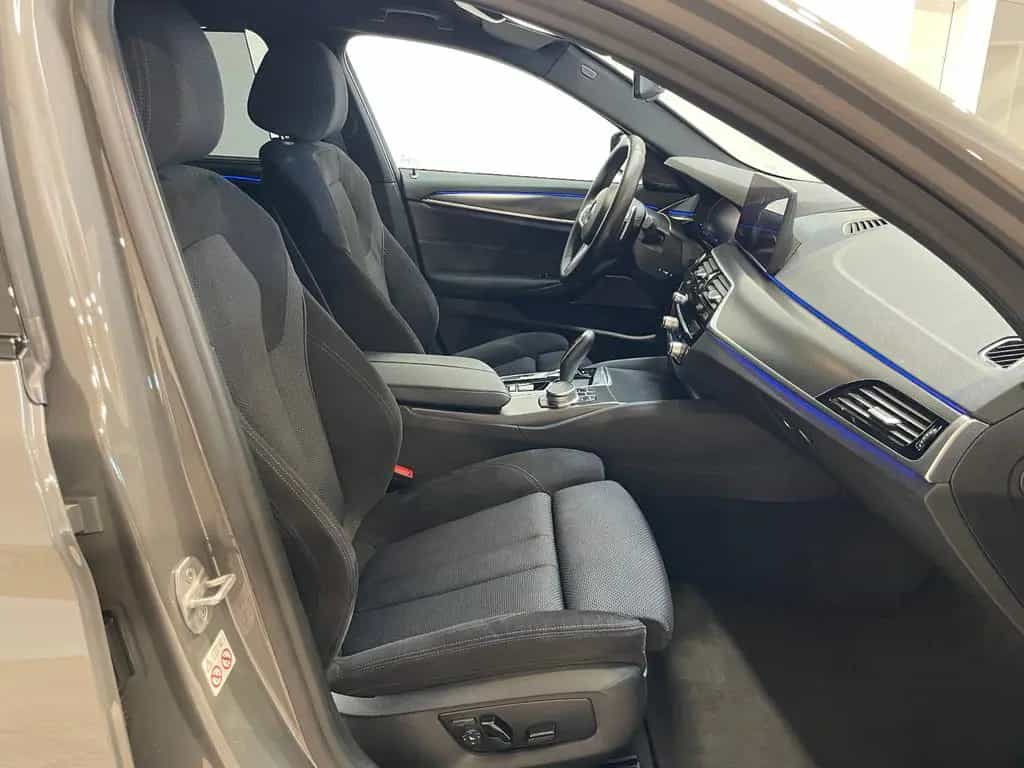 BMW 5 Series 520d Touring M Sport *FACELIFT*1.Hand*H&K*R-CAM* 10/2020-photo-16