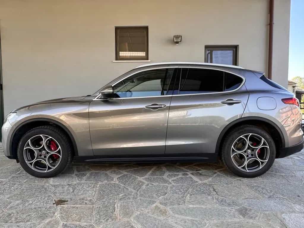 Alfa Romeo Stelvio 2.2 t Super Q4 210cv auto 04/2018-photo-1