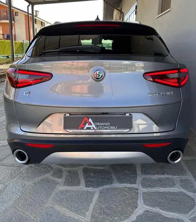 Alfa Romeo Stelvio 2.2 t Super Q4 210cv auto 04/2018-photo-3