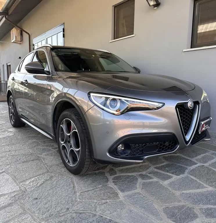 Alfa Romeo Stelvio 2.2 t Super Q4 210cv auto 04/2018-photo-6
