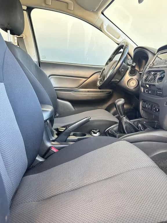Mitsubishi L200 Club Cab L200 cl.cab 2.3d Invite 05/2020-photo-8