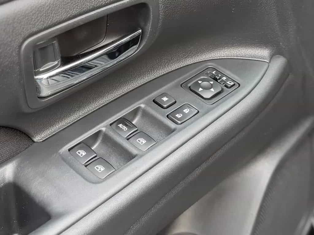 Mitsubishi Outlander SUV-Star+ 4WD LED*AHK*NAVI 04/2016-photo-18