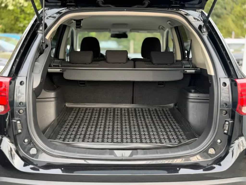 Mitsubishi Outlander SUV-Star+ 4WD LED*AHK*NAVI 04/2016-photo-5