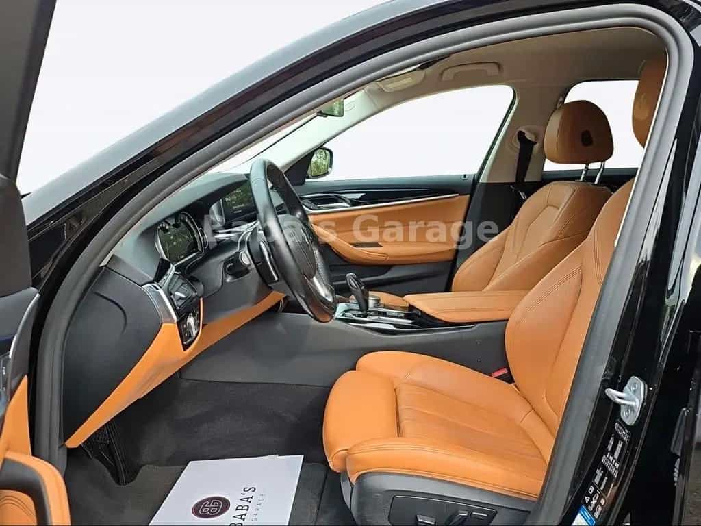 BMW 5 Series 540i Touring xDrive Sport Line 04/2018-photo-17