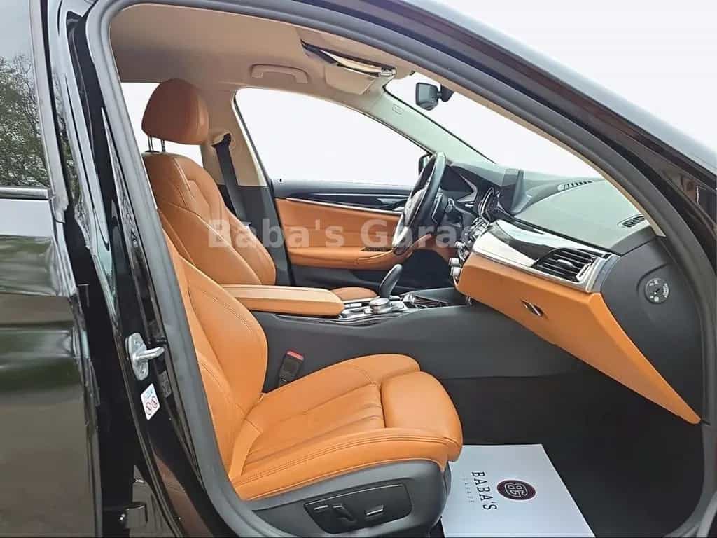 BMW 5 Series 540i Touring xDrive Sport Line 04/2018-photo-18