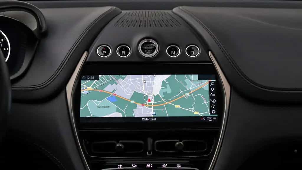 Aston Martin DBX 4.0 V8 707, Carbon, Sitzbelüft, AHK, Pano 02/2023-photo-13