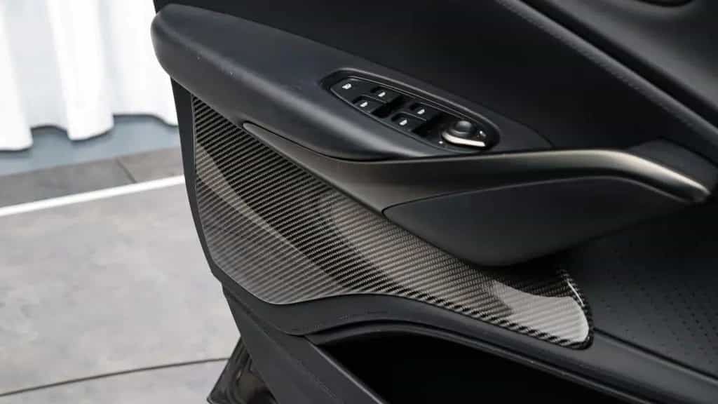 Aston Martin DBX 4.0 V8 707, Carbon, Sitzbelüft, AHK, Pano 02/2023-photo-23
