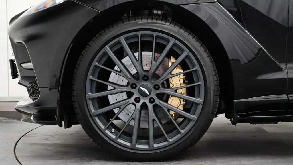 Aston Martin DBX 4.0 V8 707, Carbon, Sitzbelüft, AHK, Pano 02/2023-photo-5