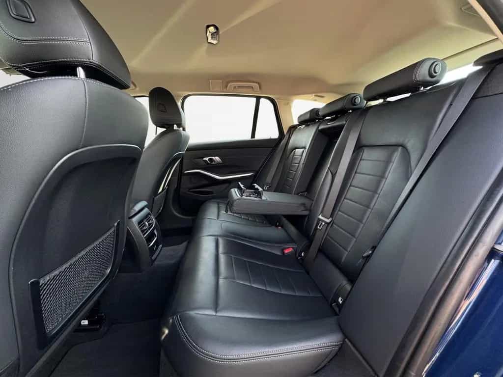 BMW 320 d Touring Leder/Laser/Keyless/AHK/360°/HuD 08/2020-photo-18