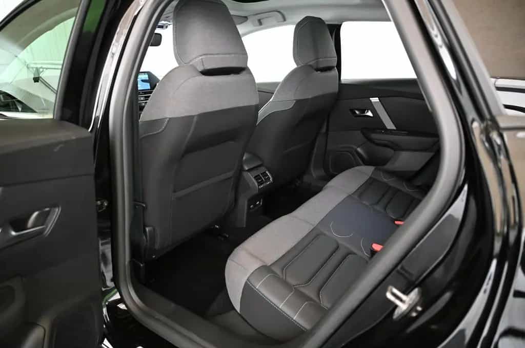 Citroën C4 1.2 PT 130 MAX LED/NAVI/SOUND-PAKET/PANO/H-UP 03/2024-photo-21