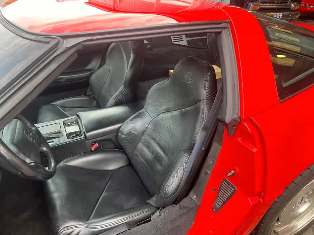 Corvette C4 Targa  LT1 Top gepflegt Rostfrei 07/1996-photo-17