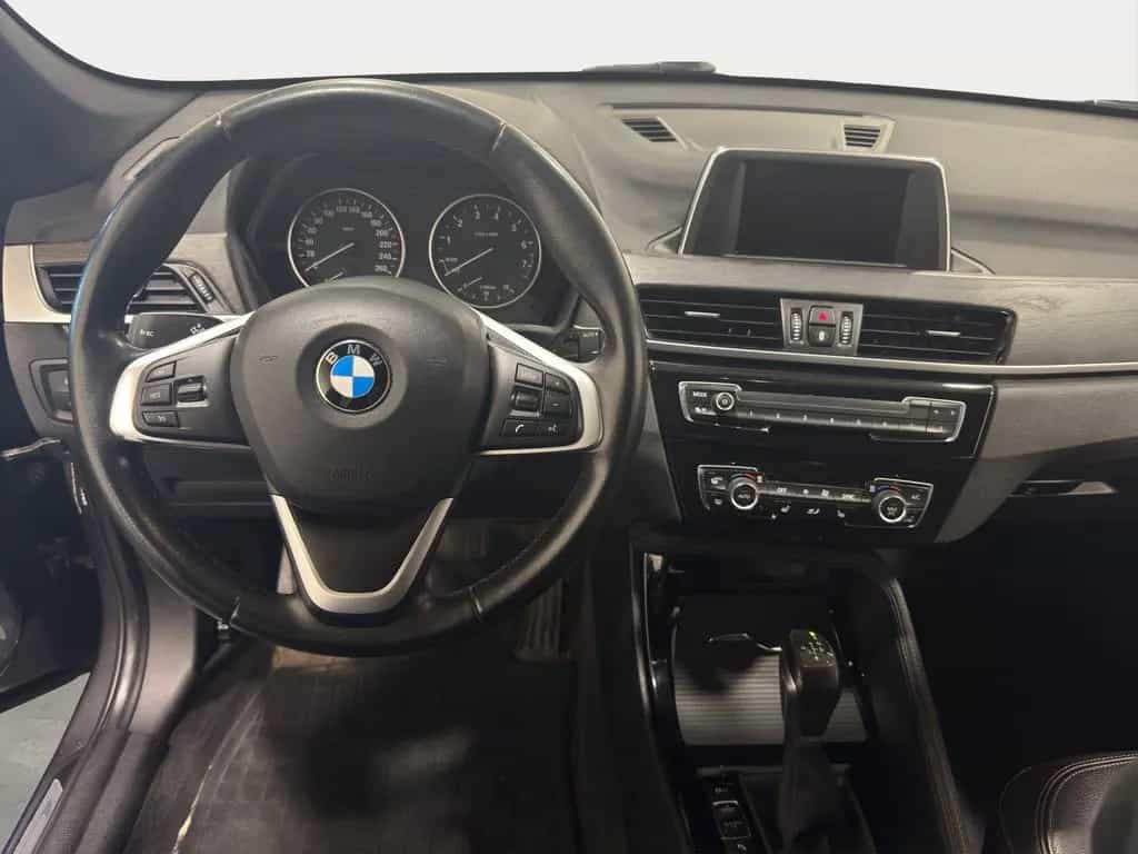 BMW X1 xDrive 20 i xLine *NAVI*LED*INDIVIDUAL*KAMERA 02/2016-photo-17