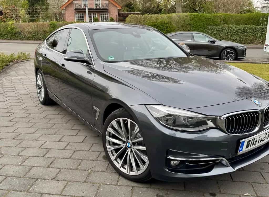BMW 3 Series 330d xDrive Gran Turismo Luxury Line | HUD | 05/2019-photo-1