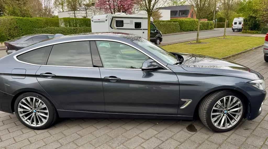 BMW 3 Series 330d xDrive Gran Turismo Luxury Line | HUD | 05/2019-photo-2