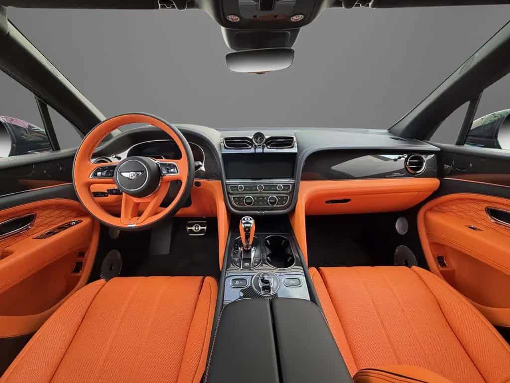 Bentley Bentayga V8 SPEED - AKRAPOVIC - CARBON BREMSEN null-photo-16