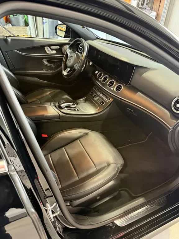 Mercedes-Benz E-Class 350 E AMG Line 05/2018-photo-11