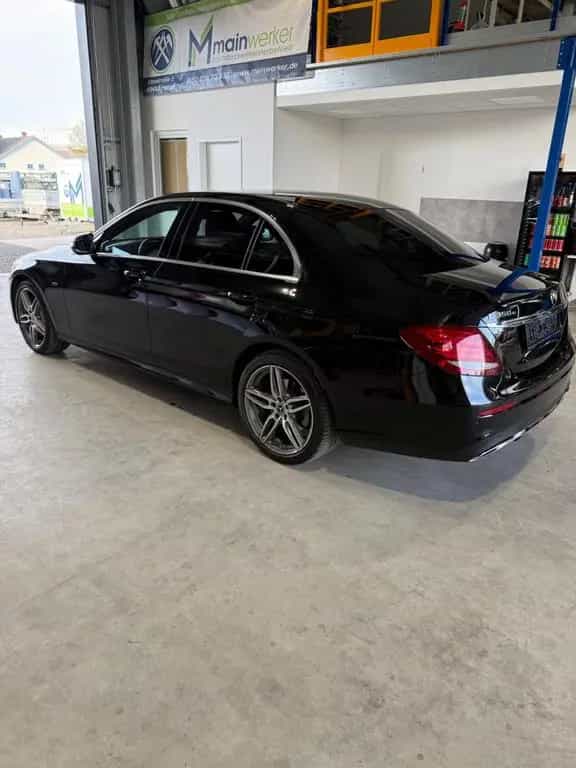 Mercedes-Benz E-Class 350 E AMG Line 05/2018-photo-3