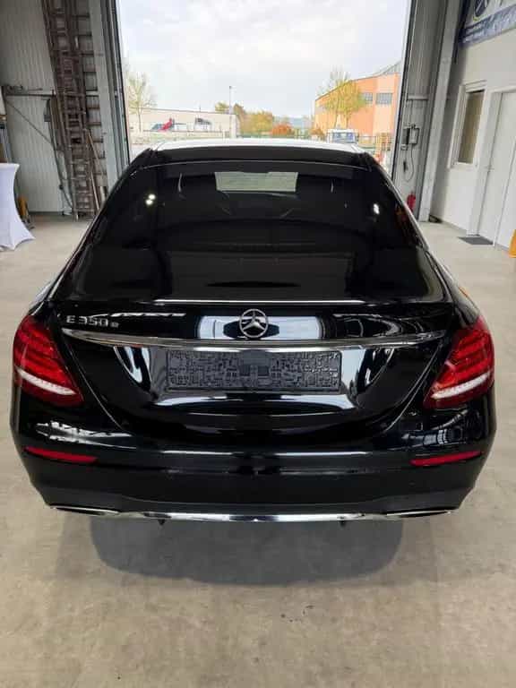 Mercedes-Benz E-Class 350 E AMG Line 05/2018-photo-4
