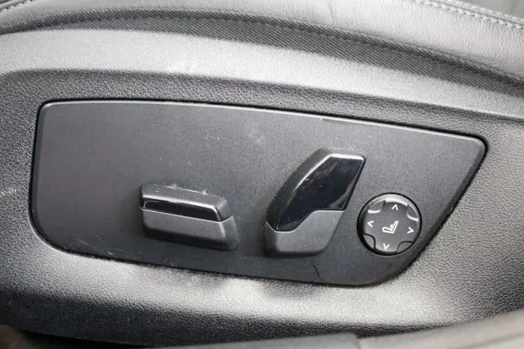 BMW 5 Series 520d Touring Pano Leder Kamera AHK 1.Hand 04/2022-photo-11