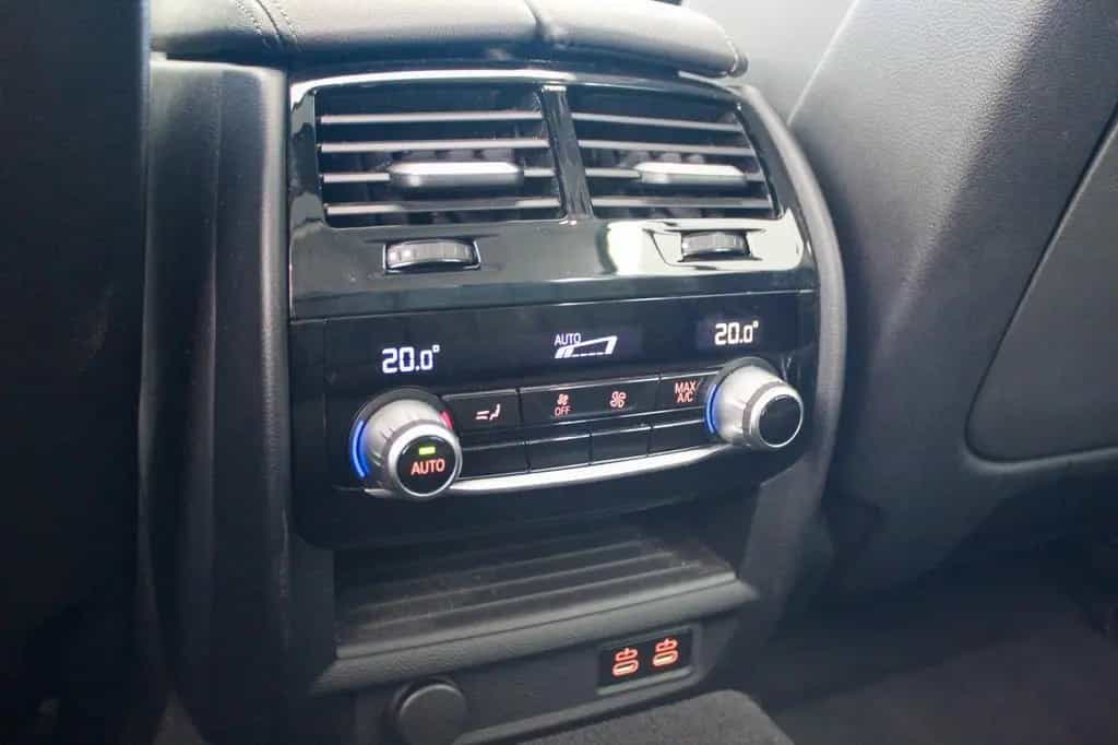 BMW 5 Series 520d Touring Pano Leder Kamera AHK 1.Hand 04/2022-photo-21