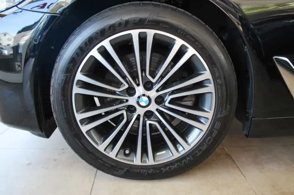 BMW 5 Series 520d Touring Pano Leder Kamera AHK 1.Hand 04/2022-photo-24