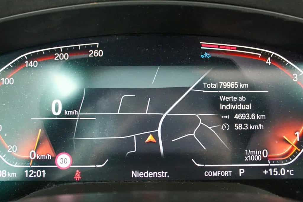 BMW 5 Series 520d Touring Pano Leder Kamera AHK 1.Hand 04/2022-photo-25