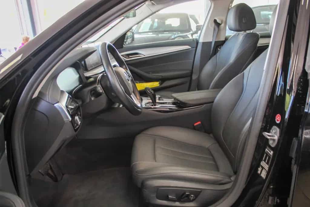 BMW 5 Series 520d Touring Pano Leder Kamera AHK 1.Hand 04/2022-photo-9
