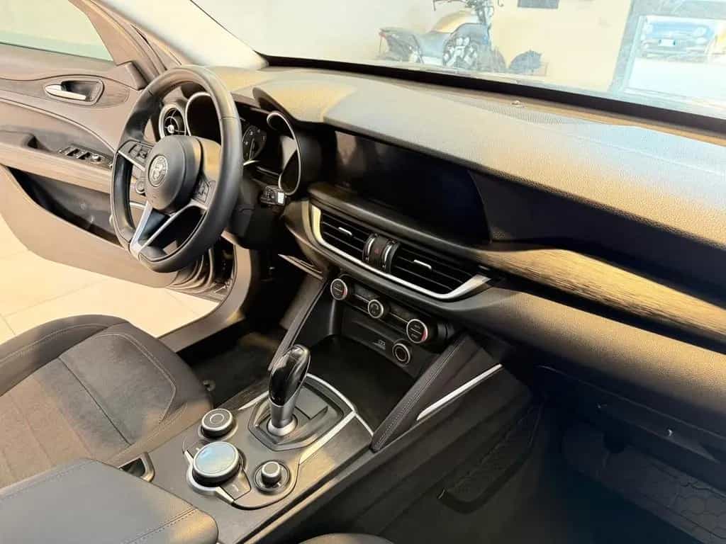 Alfa Romeo Stelvio 2.2 Turbodiesel 160 CV AT8 RW 01/2019-photo-12