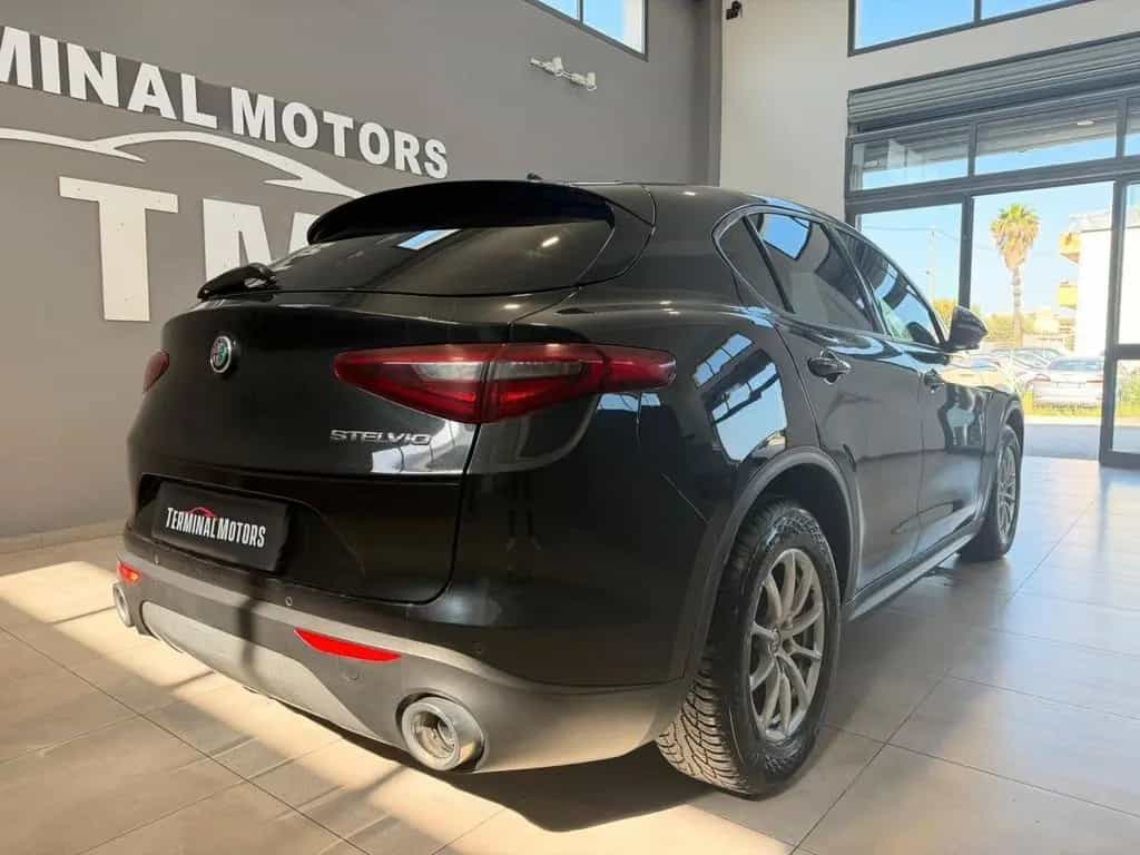 Alfa Romeo Stelvio 2.2 Turbodiesel 160 CV AT8 RW 01/2019-photo-3